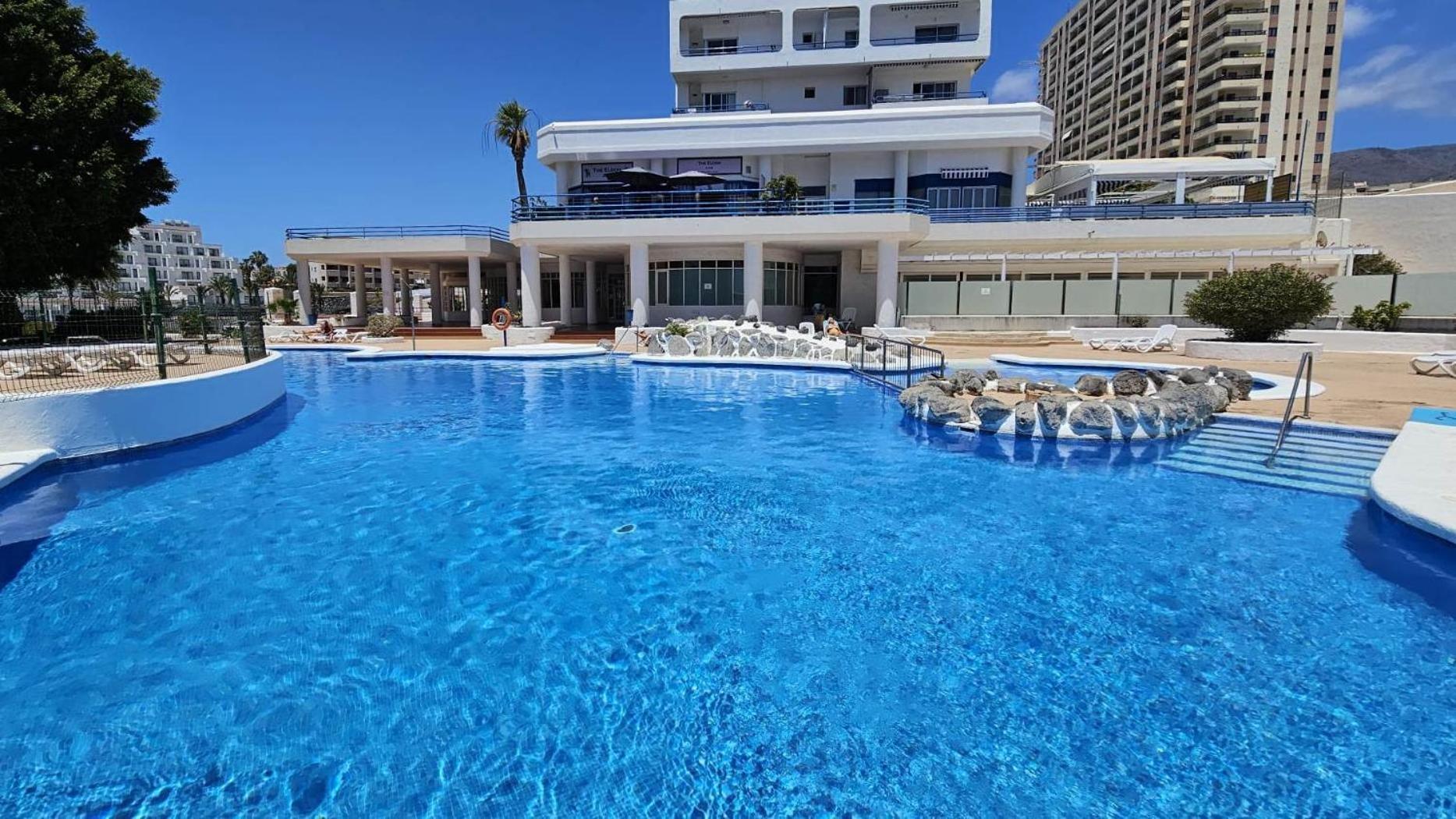 Blue Bay Paradise - Beach Front Apartment With Sea View Playa Paraiso  Dış mekan fotoğraf