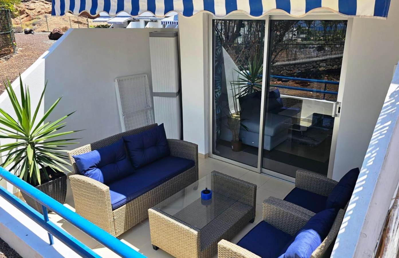Blue Bay Paradise - Beach Front Apartment With Sea View Playa Paraiso  Dış mekan fotoğraf