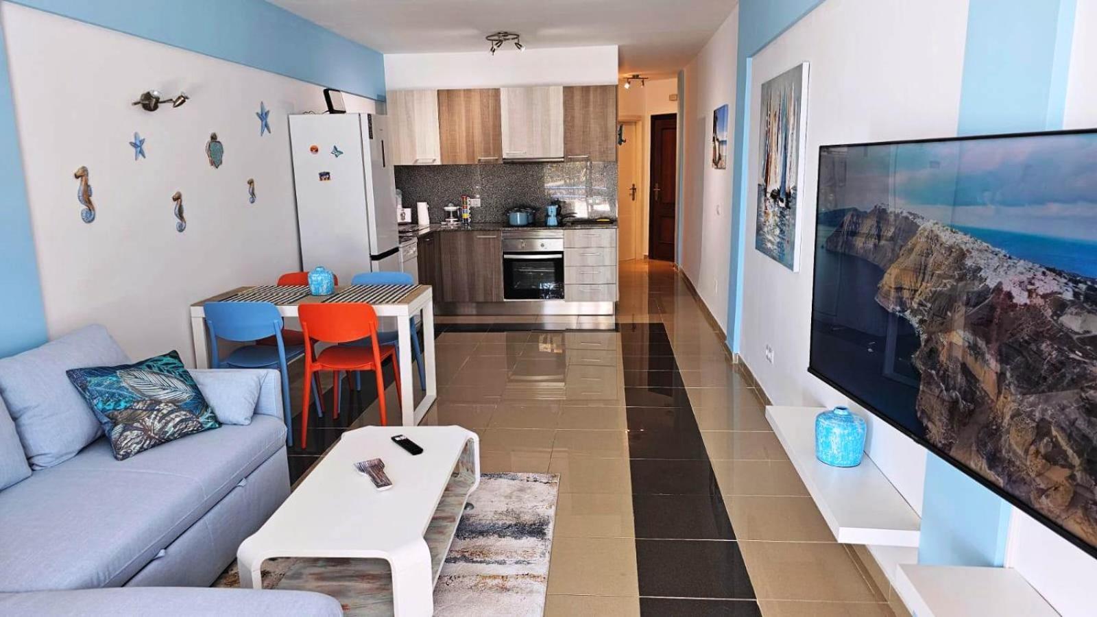 Blue Bay Paradise - Beach Front Apartment With Sea View Playa Paraiso  Dış mekan fotoğraf