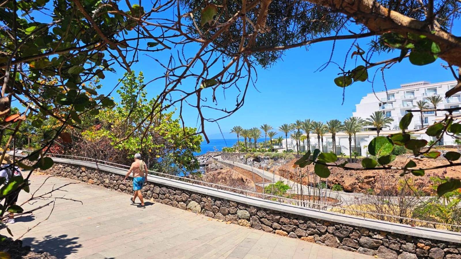 Blue Bay Paradise - Beach Front Apartment With Sea View Playa Paraiso  Dış mekan fotoğraf