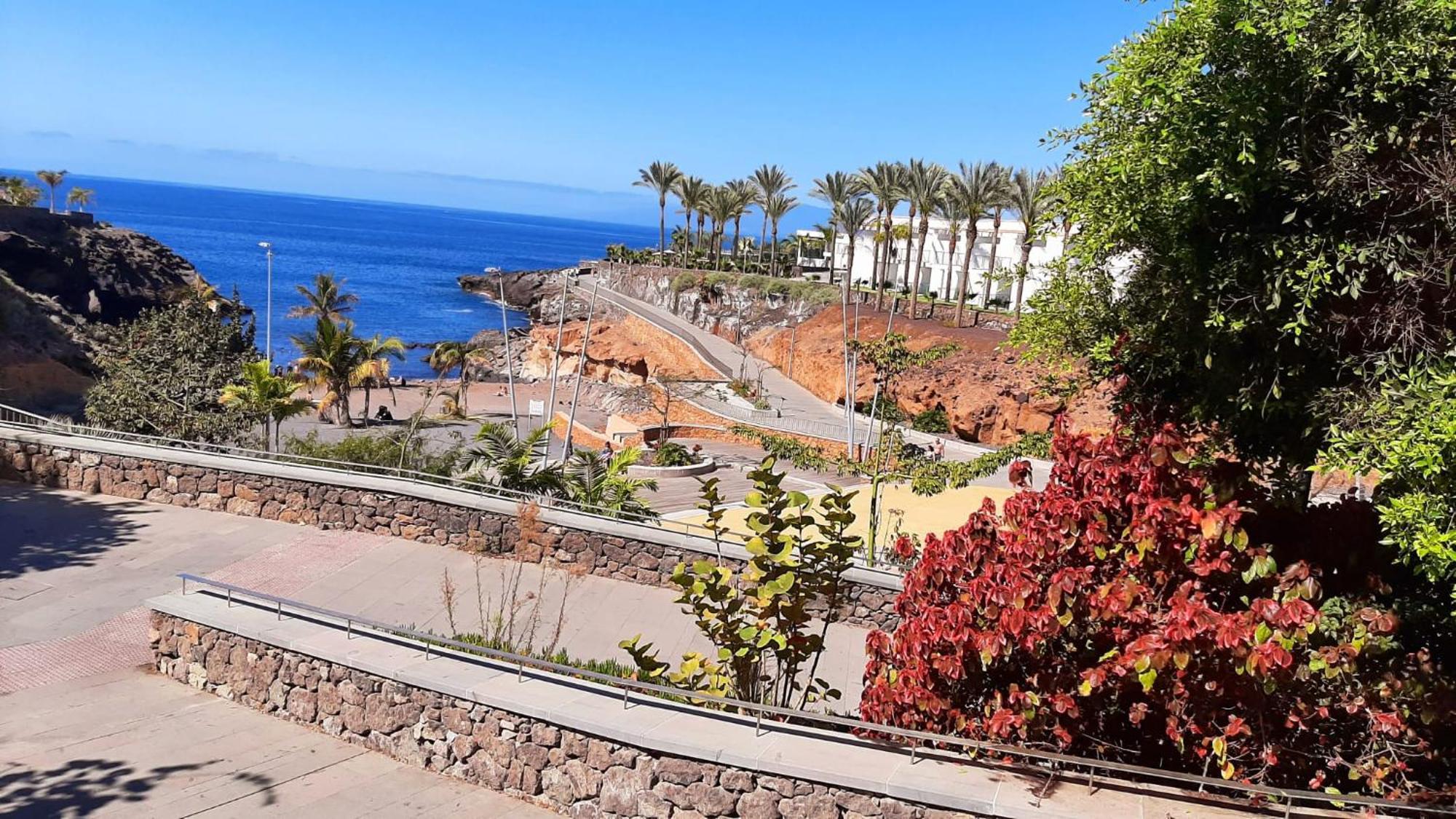 Blue Bay Paradise - Beach Front Apartment With Sea View Playa Paraiso  Dış mekan fotoğraf